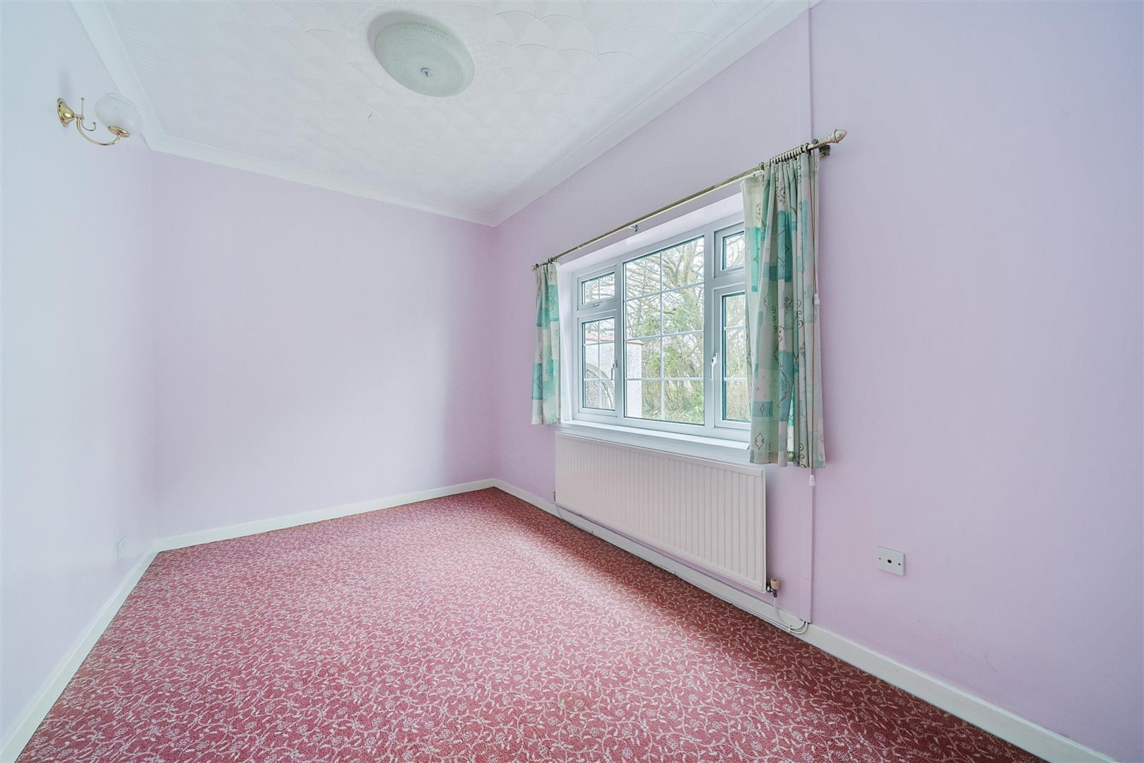 Heol Las, Cross Hands, Llanelli, SA14 6RG